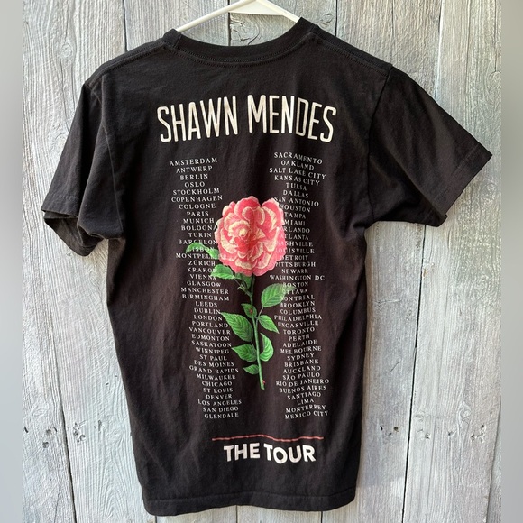 Shawn Mendes The Tour Roses Print Promo Rap Songs T-Shirt Black Size S - Picture 5 of 5